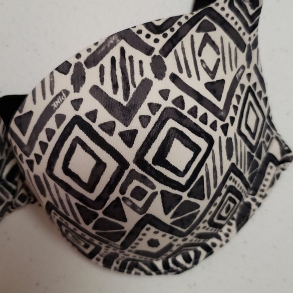 VS Pink Wear Everywhere Push Up Bra - Picture 2 of 5